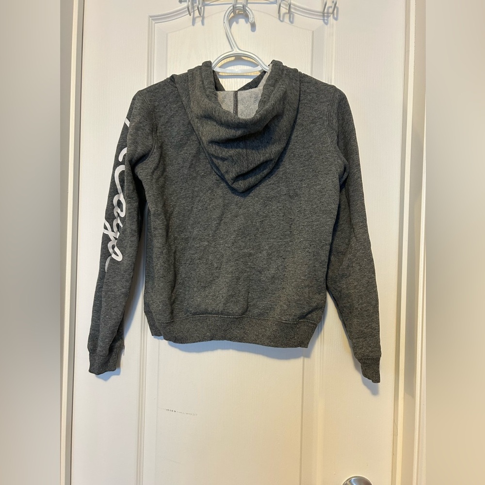 ✨ American Eagle Gray Hoodie w/ Gold “7” Graphic - Picture 3 of 4